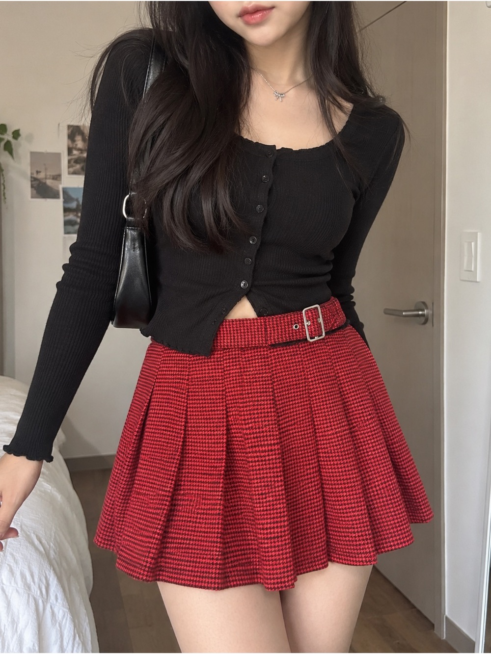 Hollister Red and black hound tooth pleatedu mini skirt with belt
